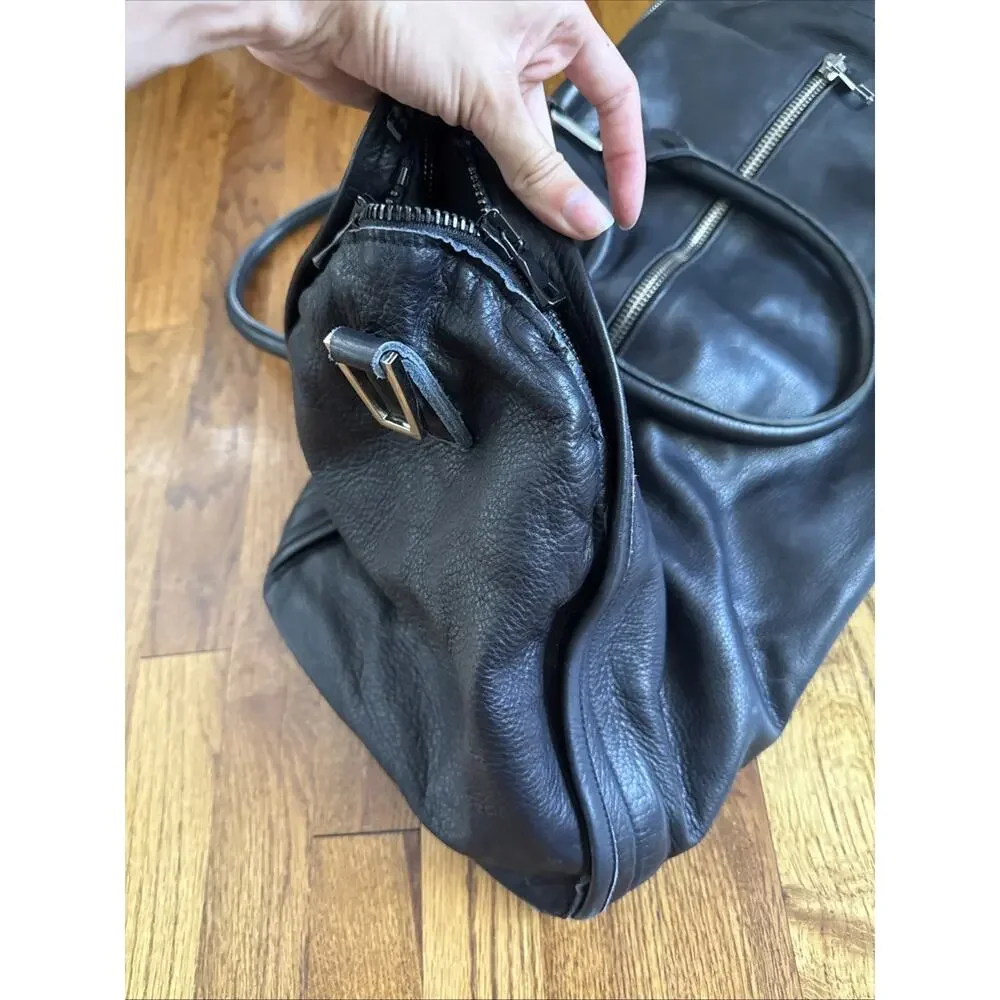 MUSIKA FRERE Handcrafted Leather Duffle Bag